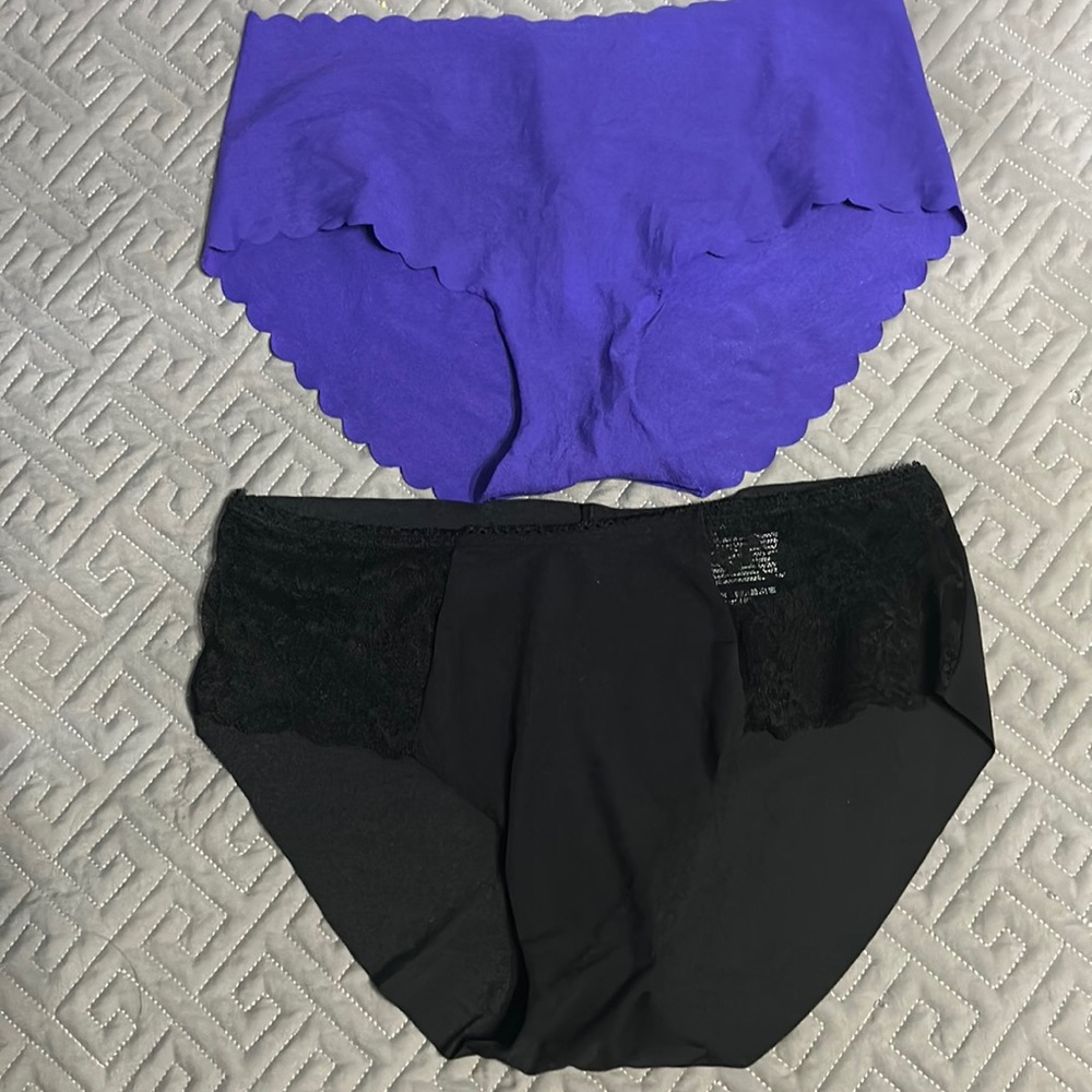 Victoria Secret Hip Huggers L